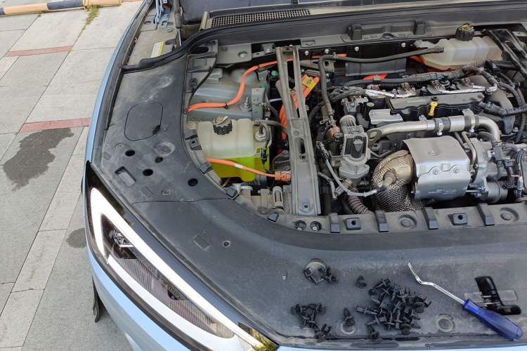 Used Hima AITO M5 2023 Extended-Range Four-Wheel Drive Intelligent Driving Version Engine Bay Right