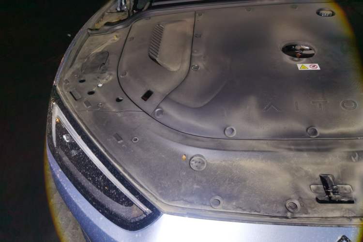 Used Hima AITO M5 2023 Extended-Range Four-Wheel Drive Intelligent Driving Version Engine Bay Right
