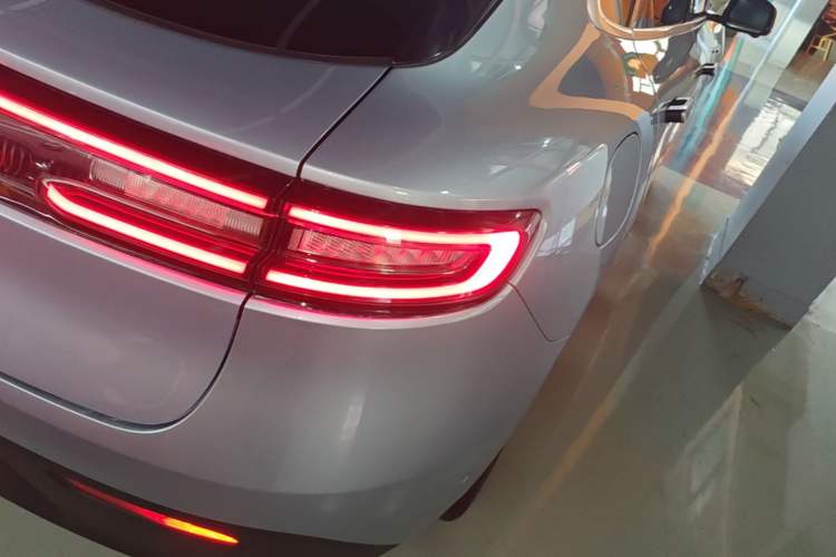 Used Hima AITO M5 2023 Extended-Range Rear-Drive Intelligent Driving Version Exterior 3