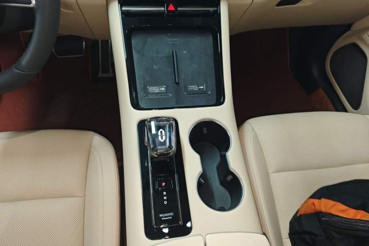 Used Hima AITO M5 2023 Extended-Range Four-Wheel Drive Intelligent Driving Version Gear Lever