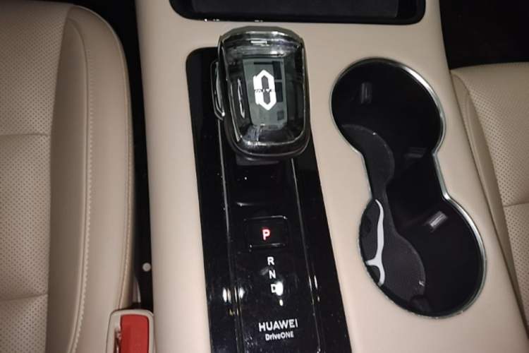 Used Hima AITO M5 2023 Extended-Range Four-Wheel Drive Intelligent Driving Version Gear Lever