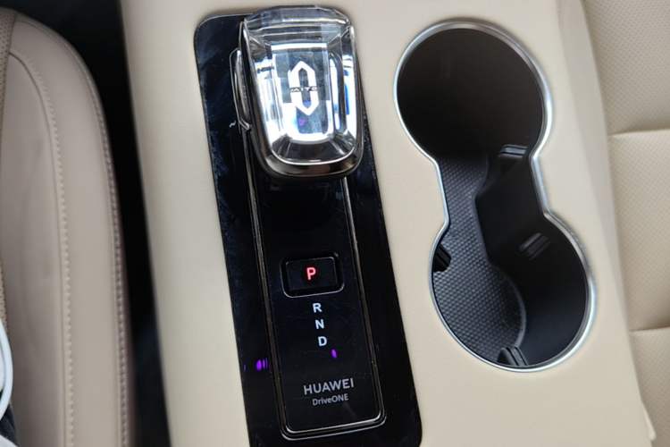 Used Hima AITO M5 2023 Extended-Range Four-Wheel Drive Intelligent Driving Version Gear Lever