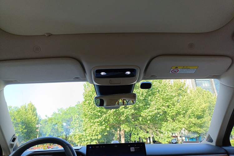 Used Hima AITO M5 2023 Extended-Range Four-Wheel Drive Intelligent Driving Version Headliner