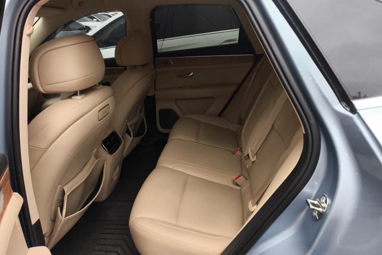 Used Hima AITO M5 2023 Extended-Range Rear-Drive Standard Version Interior 4