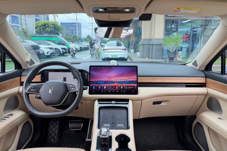 Used Hima AITO M5 2023 Extended-Range Four-Wheel Drive Intelligent Driving Version Interior 4