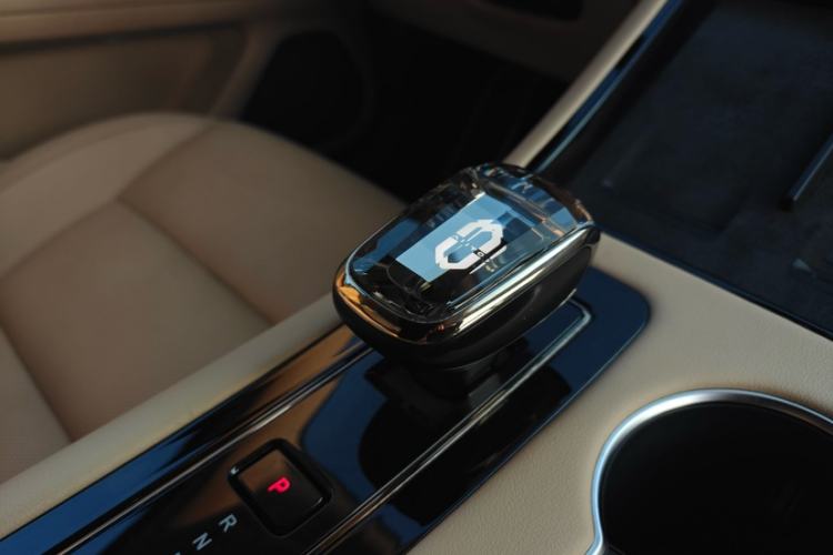 Used Hima AITO M5 2023 Extended-Range Rear-Drive Standard Version Interior 4