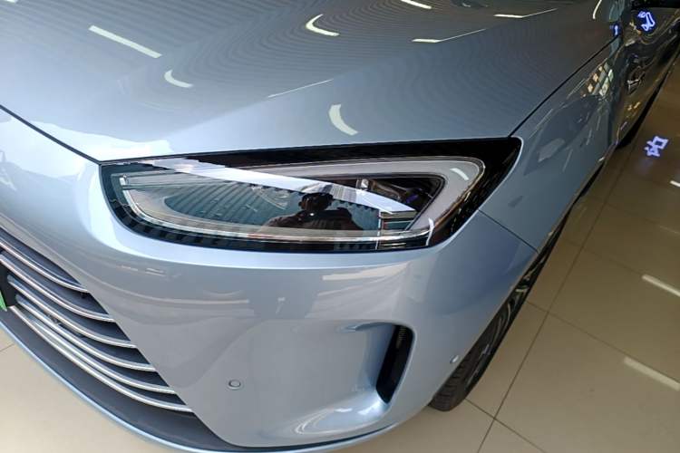 Used Hima AITO M5 2023 Extended-Range Four-Wheel Drive Intelligent Driving Version Left Front Headlight