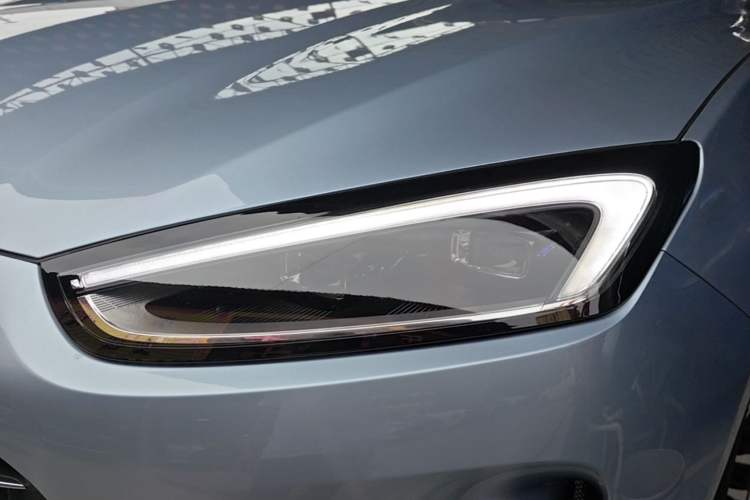 Used Hima AITO M5 2023 Extended-Range Four-Wheel Drive Intelligent Driving Version Left Front Headlight