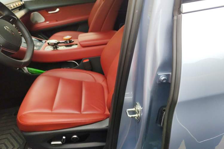 Used Hima AITO M5 2023 Extended-Range Rear-Drive Standard Version Left Front Seat