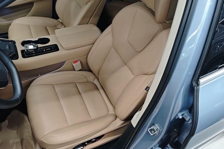 Used Hima AITO M5 2023 All-Electric Rear-Drive Standard Edition Left Front Seat