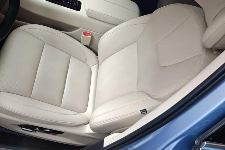 Used Hima AITO M5 2023 Extended-Range Four-Wheel Drive Intelligent Driving Version Left Front Seat