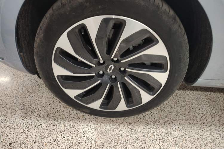 Used Hima AITO M5 2023 Extended-Range Rear-Drive Intelligent Driving Version Left Front Wheel Hub