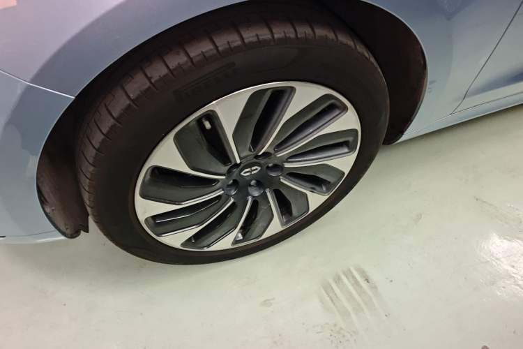 Used Hima AITO M5 2023 Extended-Range Rear-Drive Intelligent Driving Version Left Front Wheel Hub