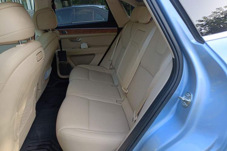 Used Hima AITO M5 2023 Extended-Range Four-Wheel Drive Intelligent Driving Version Left Rear Seat