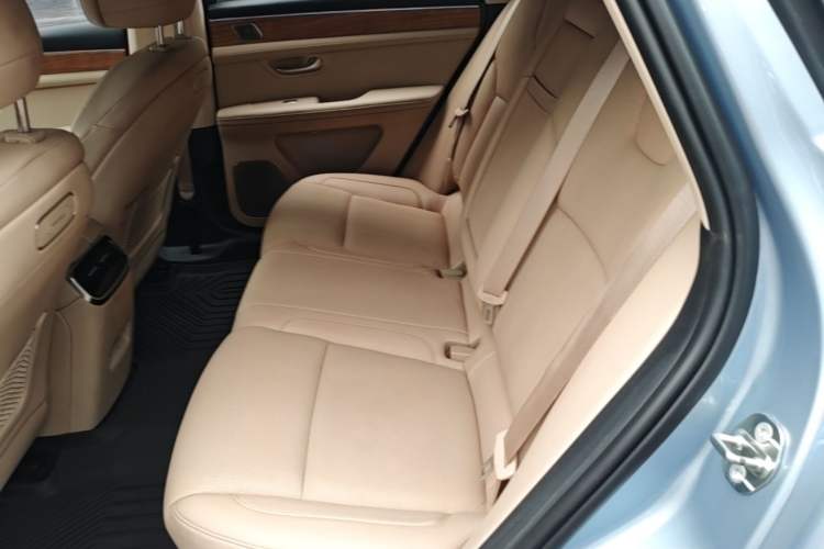 Used Hima AITO M5 2023 Extended-Range Rear-Drive Standard Version Left Rear Seat