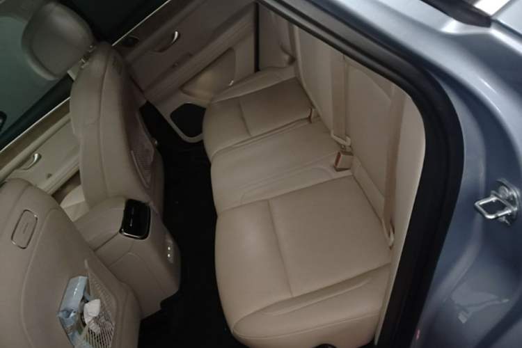 Used Hima AITO M5 2023 Extended-Range Four-Wheel Drive Intelligent Driving Version Left Rear Seat
