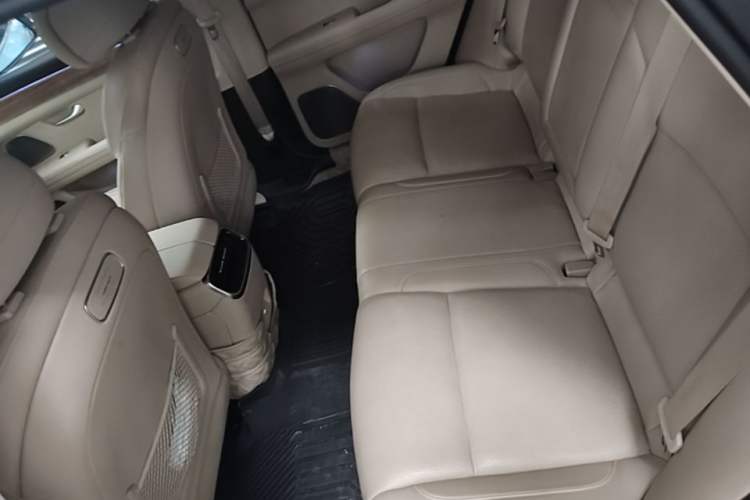 Used Hima AITO M5 2023 Extended-Range Four-Wheel Drive Intelligent Driving Version Left Rear Seat