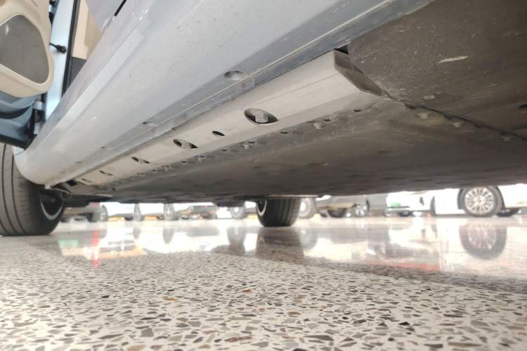 Used Hima AITO M5 2023 Extended-Range Rear-Drive Intelligent Driving Version Left Side Sill
