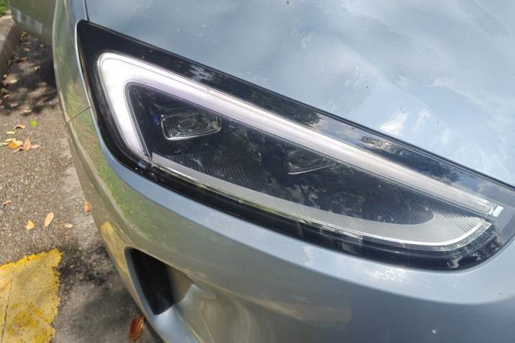 Used Hima AITO M5 2023 Extended-Range Rear-Drive Standard Version Right Front Headlight