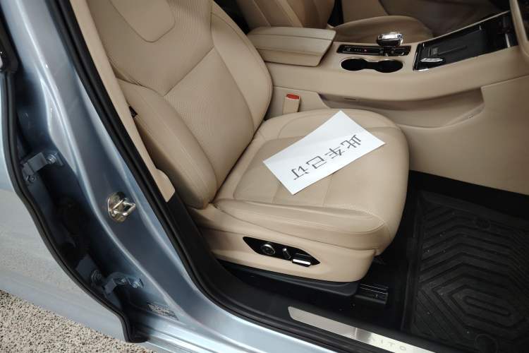 Used Hima AITO M5 2023 Extended-Range Rear-Drive Intelligent Driving Version Right Front Seat