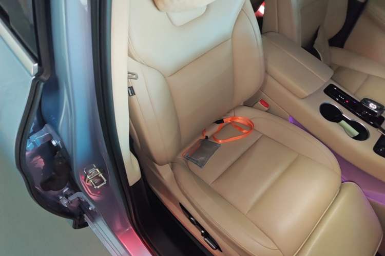 Used Hima AITO M5 2023 Extended-Range Rear-Drive Intelligent Driving Version Right Front Seat