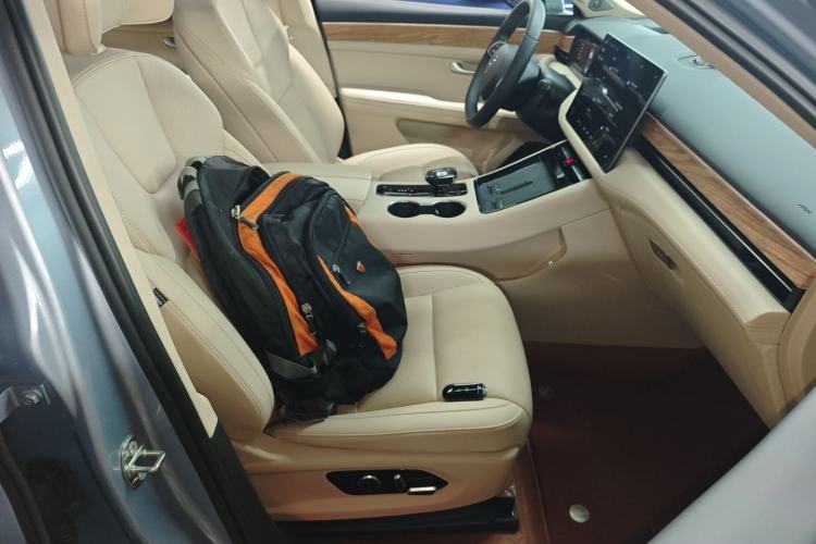 Used Hima AITO M5 2023 Extended-Range Four-Wheel Drive Intelligent Driving Version Right Front Seat