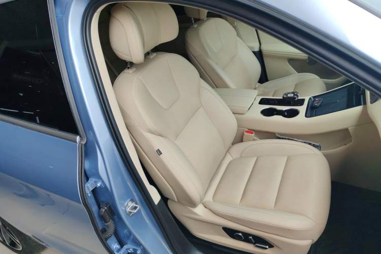 Used Hima AITO M5 2023 Pure Electric All-Wheel Drive Intelligent Driving Version Right Front Seat