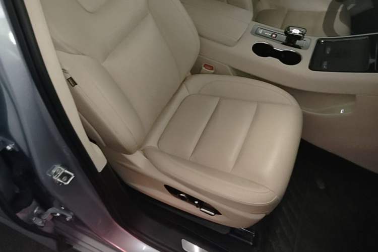 Used Hima AITO M5 2023 Extended-Range Four-Wheel Drive Intelligent Driving Version Right Front Seat