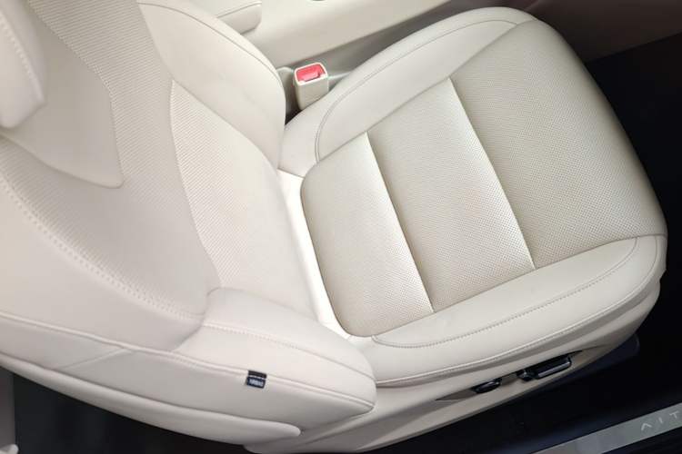 Used Hima AITO M5 2023 Extended-Range Four-Wheel Drive Intelligent Driving Version Right Front Seat