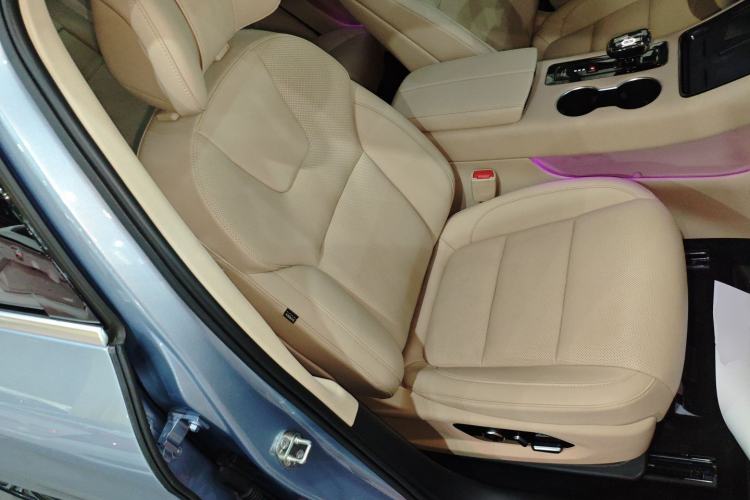 Used Hima AITO M5 2023 Extended-Range Four-Wheel Drive Intelligent Driving Version Right Front Seat