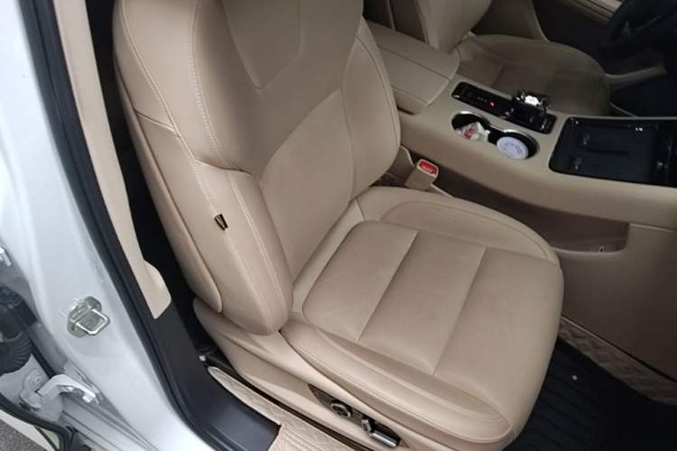 Used Hima AITO M5 2023 Extended-Range Four-Wheel Drive Intelligent Driving Version Right Front Seat