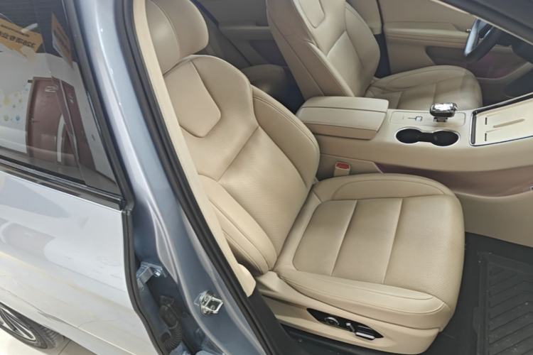 Used Hima AITO M5 2023 Extended-Range Four-Wheel Drive Intelligent Driving Version Right Front Seat