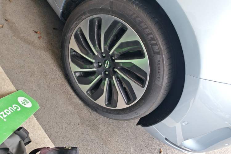 Used Hima AITO M5 2023 Extended-Range Rear-Drive Intelligent Driving Version Right Front Wheel Hub