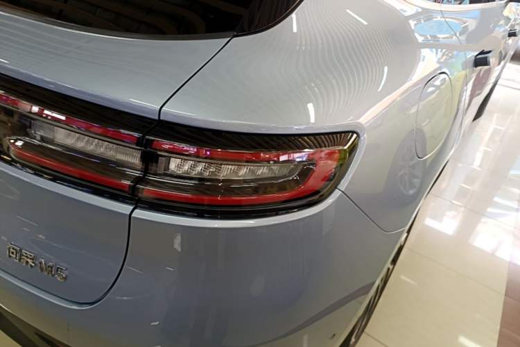 Used Hima AITO M5 2023 Extended-Range Four-Wheel Drive Intelligent Driving Version Right Rear Taillight