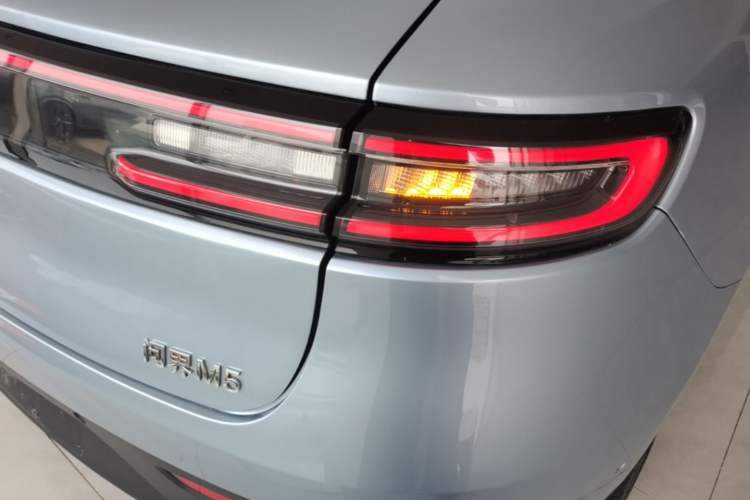 Used Hima AITO M5 2023 Extended-Range Four-Wheel Drive Intelligent Driving Version Right Rear Taillight