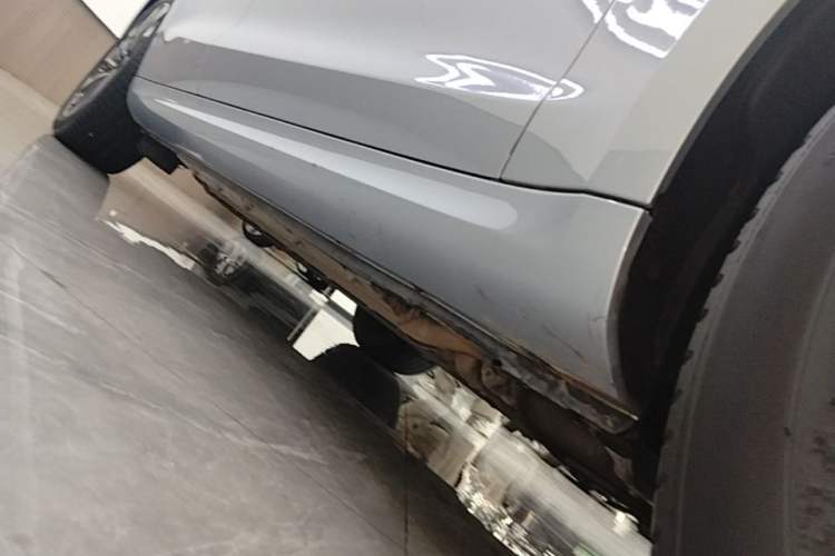 Used Hima AITO M5 2023 Extended-Range Four-Wheel Drive Intelligent Driving Version Right Side Sill