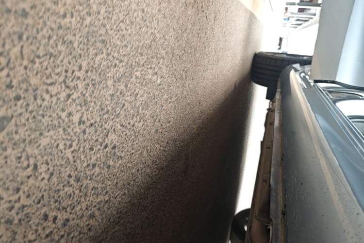Used Hima AITO M5 2023 Extended-Range Rear-Drive Standard Version Right Side Sill