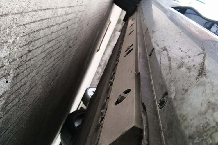 Used Hima AITO M5 2023 All-Electric Rear-Drive Standard Edition Right Side Sill