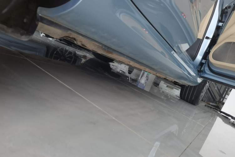 Used Hima AITO M5 2023 Extended-Range Four-Wheel Drive Intelligent Driving Version Right Side Sill