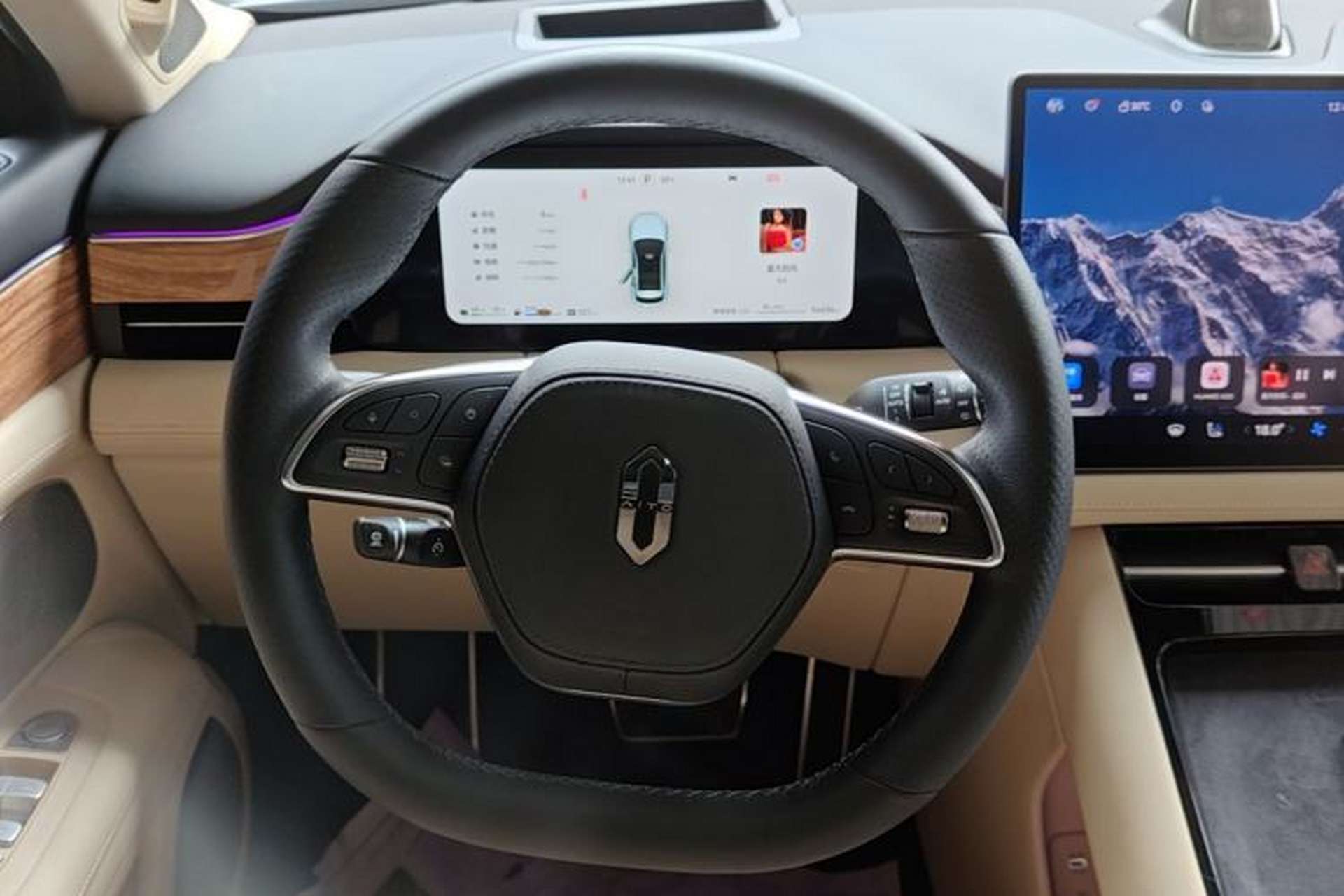 Used Hima AITO M5 2023 Extended-Range Four-Wheel Drive Intelligent Driving Version Steering Wheel