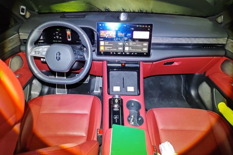 Used Hima AITO M5 2023 Pure Electric Rear-Drive Intelligent Driving Version Center Console