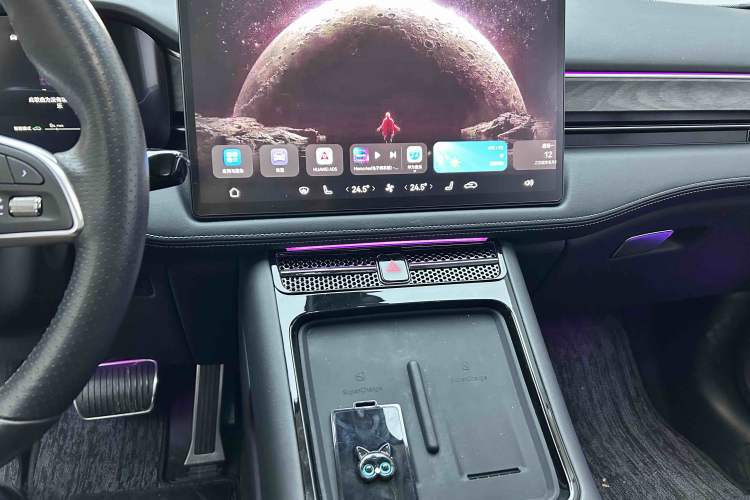 Used Hima AITO M5 2023 Extended-Range Four-Wheel Drive Intelligent Driving Version Audio And AC Panel