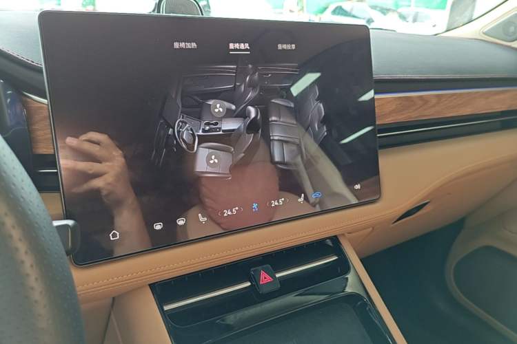 Used Hima AITO M5 2023 Extended-Range Rear-Drive Intelligent Driving Version Audio And AC Panel