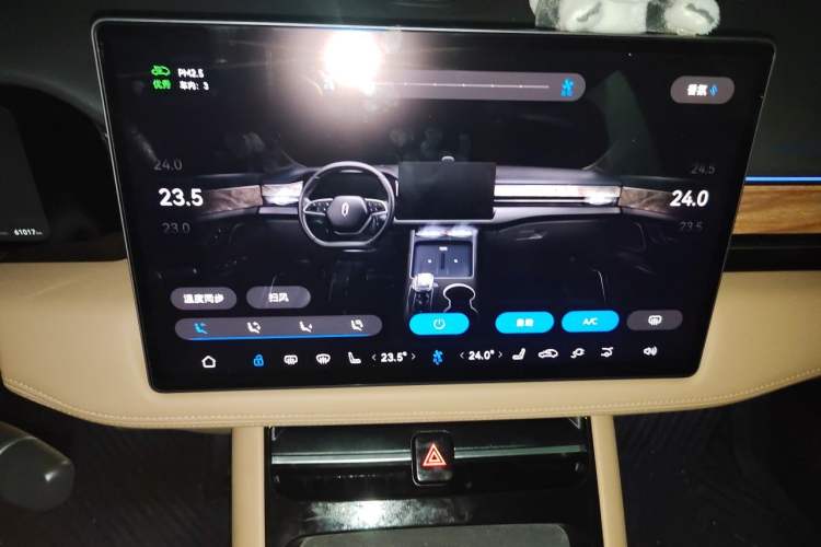 Used Hima AITO M5 2023 Pure Electric Rear-Drive Intelligent Driving Version Audio And AC Panel