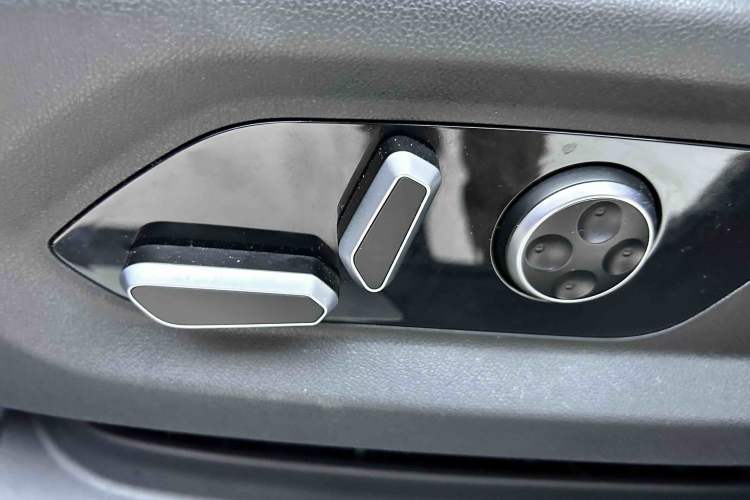 Used Hima AITO M5 2023 Extended-Range Four-Wheel Drive Intelligent Driving Version Interior 11