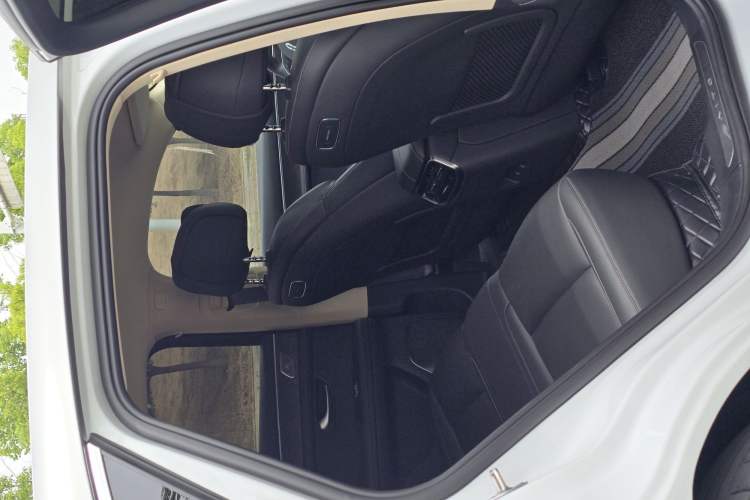 Used Hima AITO M5 2023 Pure Electric Rear-Drive Intelligent Driving Version Interior 4
