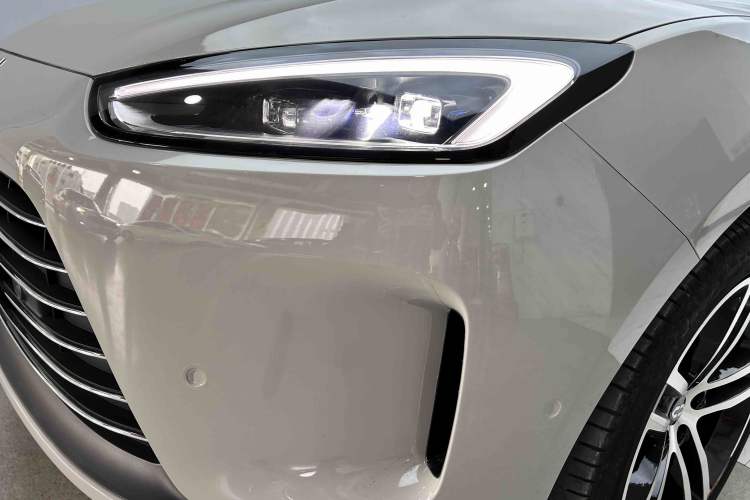 Used Hima AITO M5 2023 Extended-Range Four-Wheel Drive Intelligent Driving Version Left Front Headlight