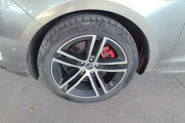 Used Hima AITO M5 2023 Pure Electric Rear-Drive Intelligent Driving Version Left Front Wheel Hub
