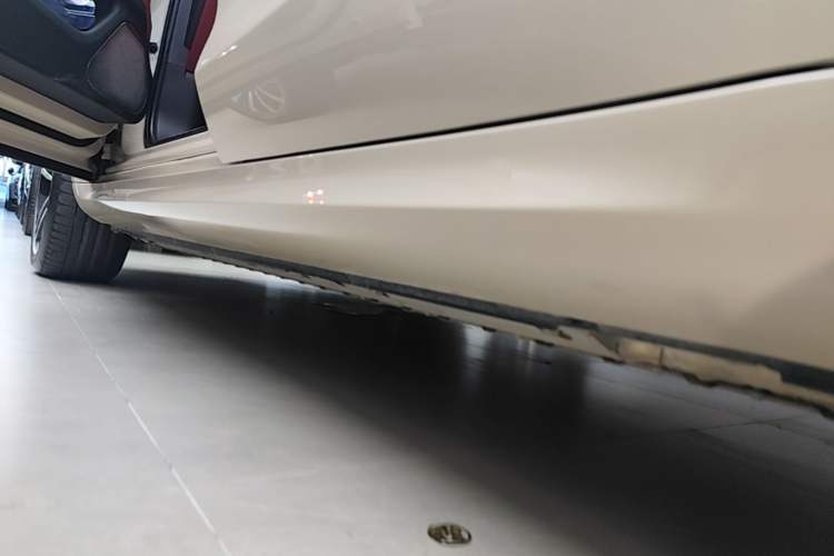 Used Hima AITO M5 2023 Pure Electric All-Wheel Drive Intelligent Driving Version Left Side Sill