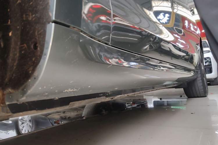 Used Hima AITO M5 2023 Extended-Range Rear-Drive Standard Version Left Side Sill